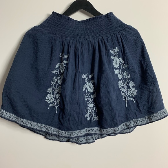 J Crew Navy Floral Skirt - Picture 4 of 6